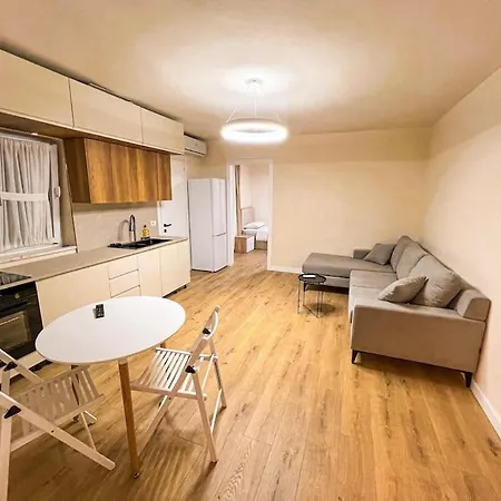Cozy City Centre Rest 2br Apartment Tirana